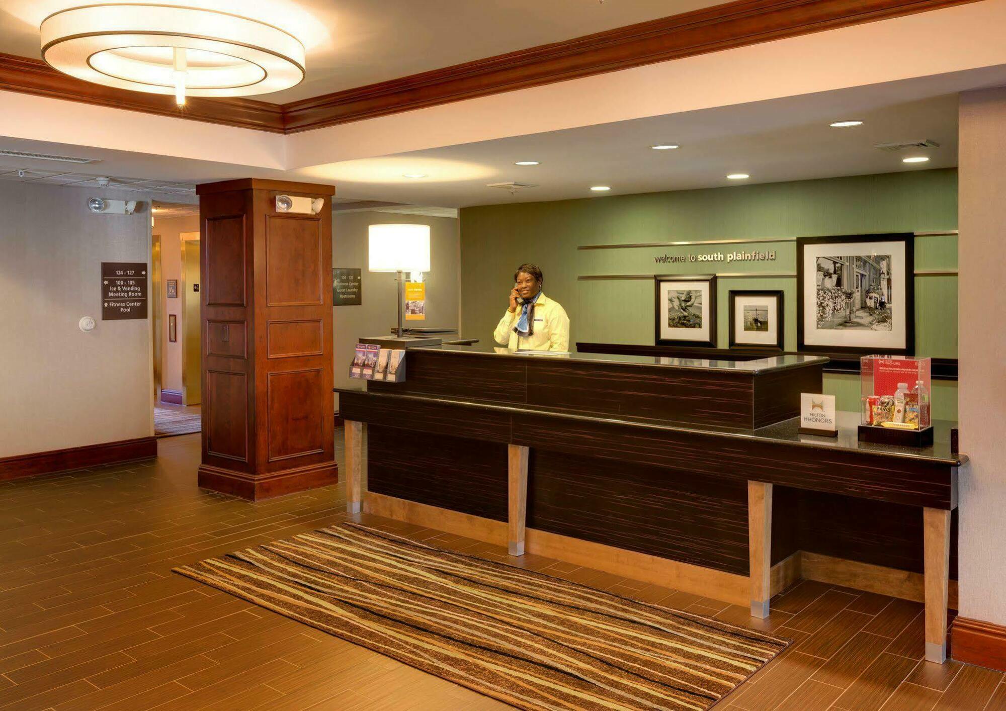 Hampton Inn South Plainfield-Piscataway Buitenkant foto